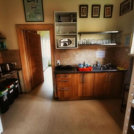 Hummel Hostel - Historische Stadtvilla Mit Garten Веймар Экстерьер фото