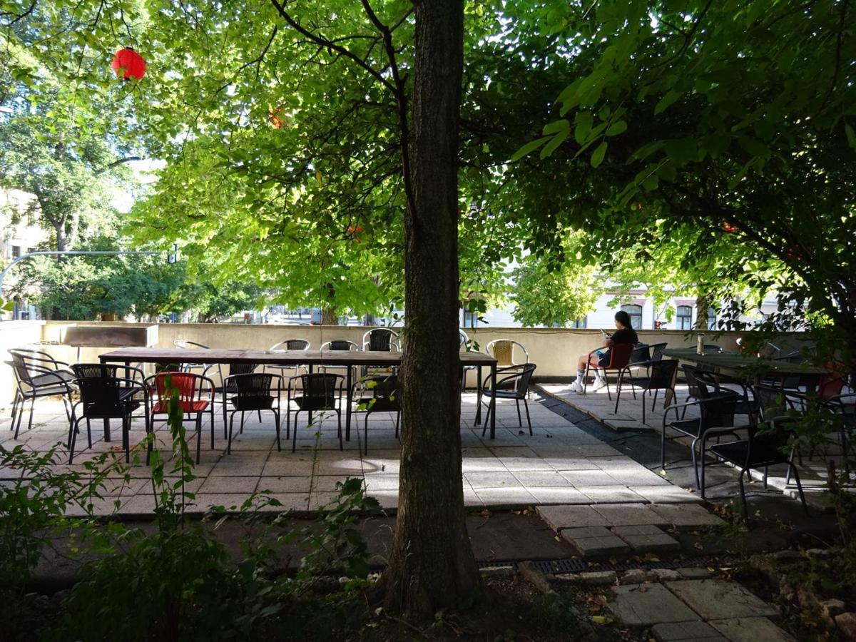 Hummel Hostel - Historische Stadtvilla Mit Garten Веймар Экстерьер фото