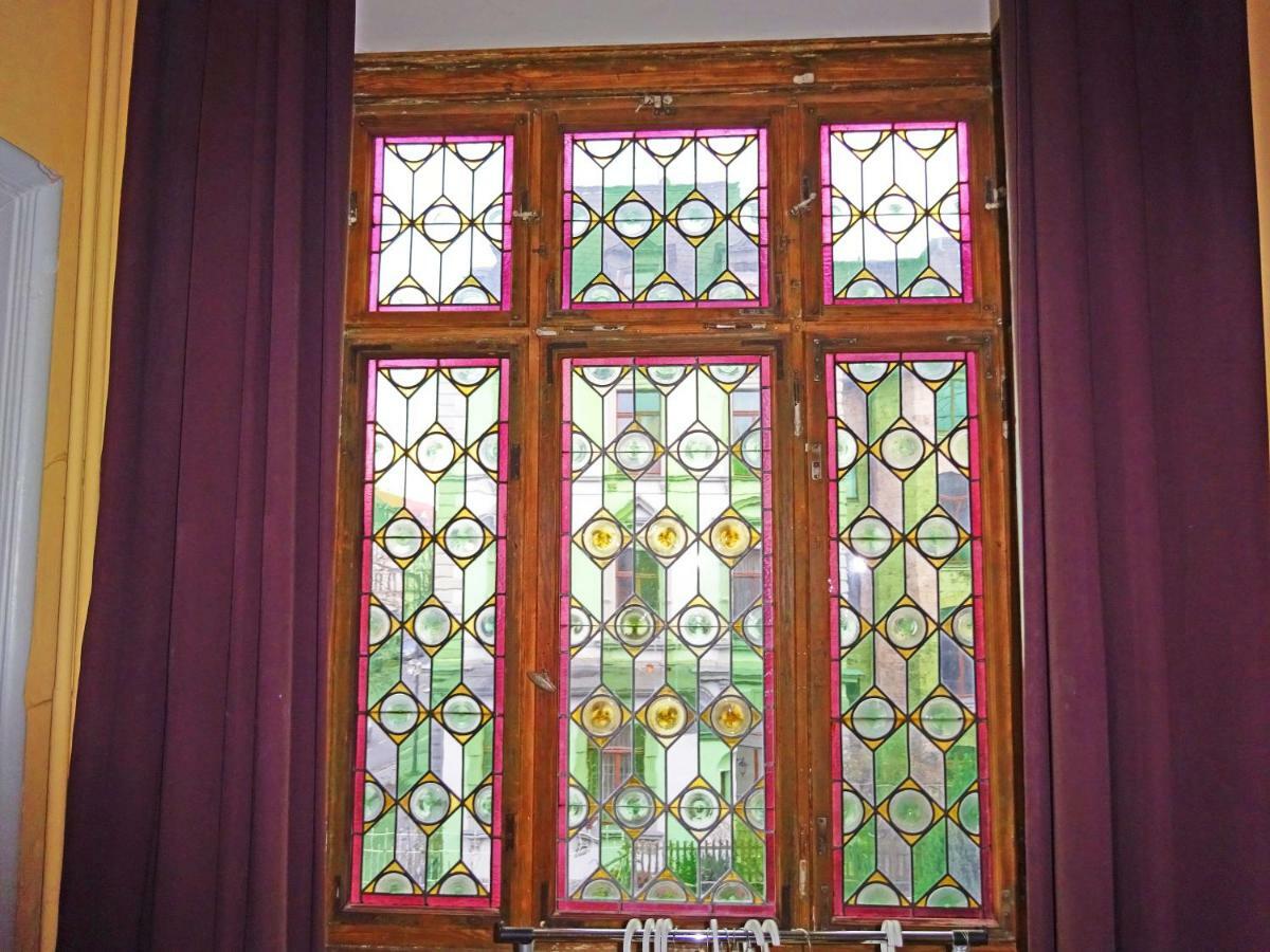 Hummel Hostel - Historische Stadtvilla Mit Garten Веймар Экстерьер фото