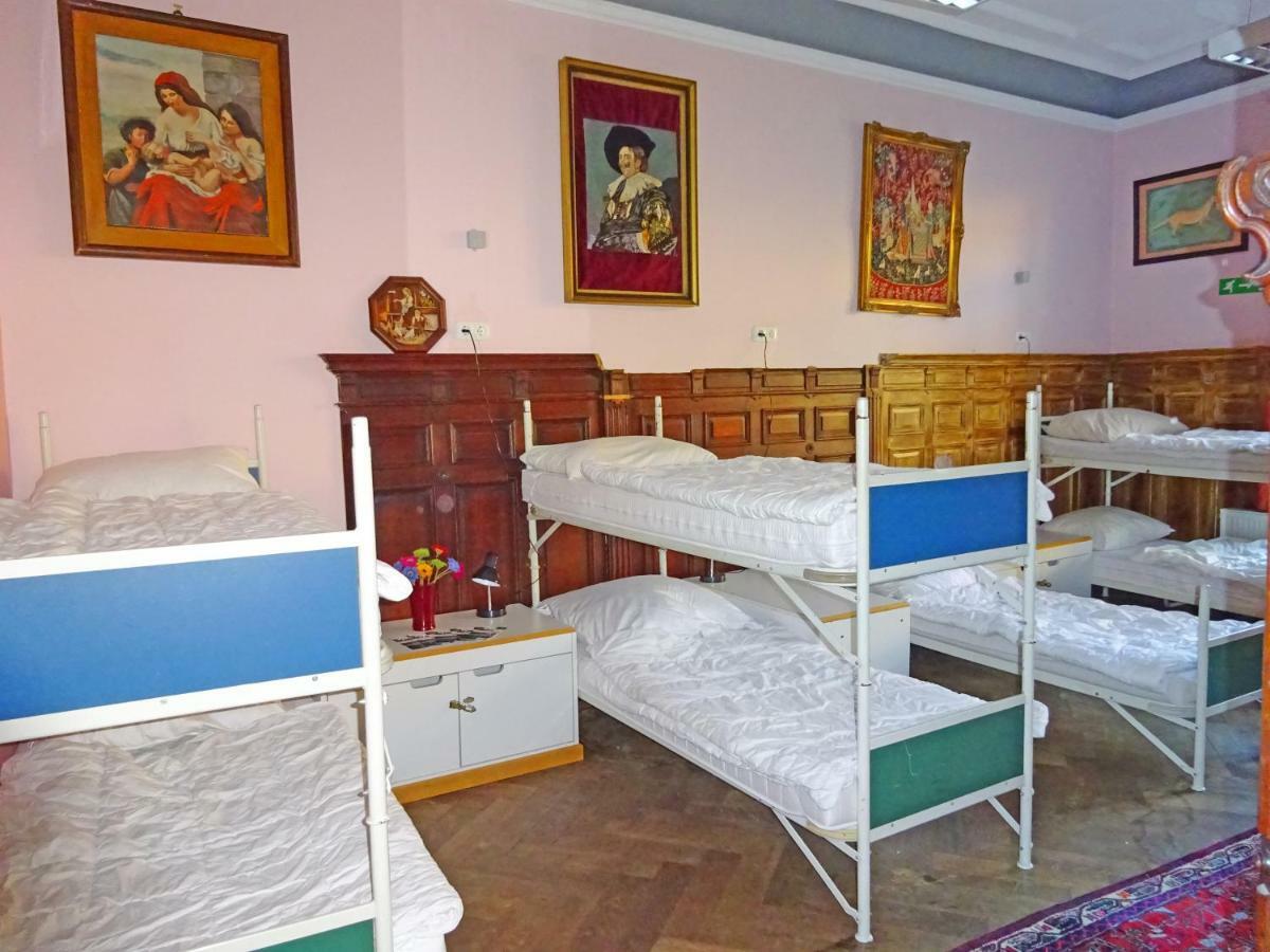 Hummel Hostel - Historische Stadtvilla Mit Garten Веймар Экстерьер фото