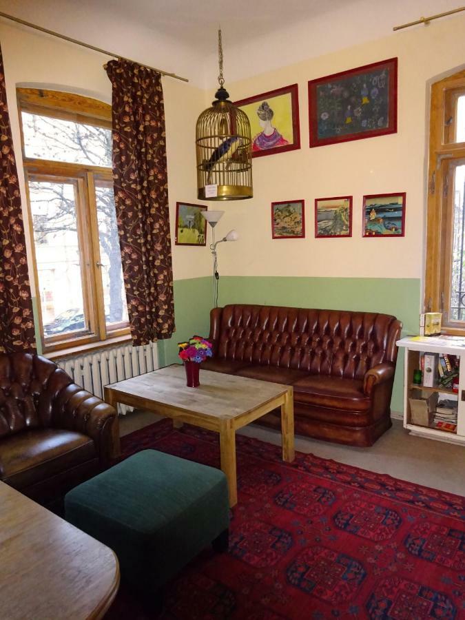 Hummel Hostel - Historische Stadtvilla Mit Garten Веймар Экстерьер фото