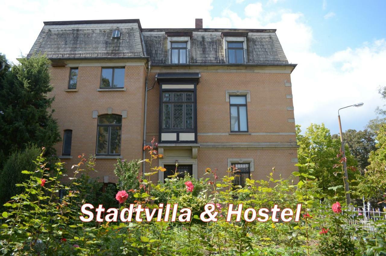 Hummel Hostel - Historische Stadtvilla Mit Garten Веймар Экстерьер фото